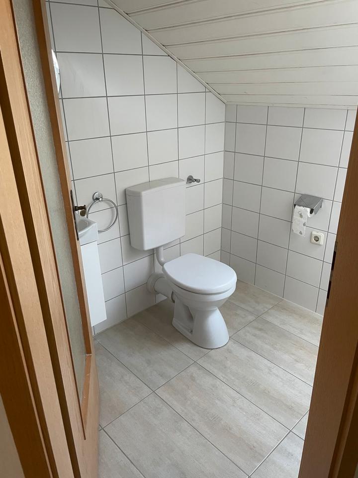 Helle 4-Zi. DG-WHG in Painten (95qm) – vermietet & provisionsfrei in Kelheim