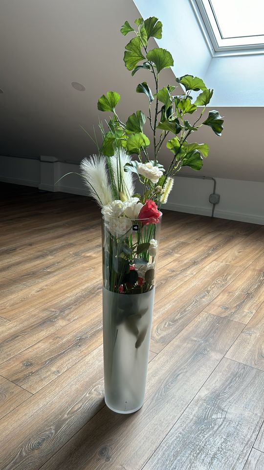 Große Leonardo Vase mit Kunstblumen in Gronau (Westfalen)