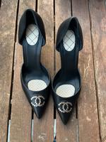 CHANEL High Heels Vintage 38,5 C Nordrhein-Westfalen - Langenfeld Vorschau