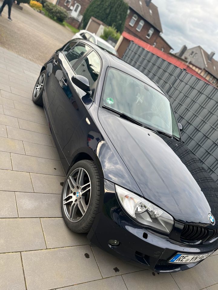 BMW 1er 120d TOP Zustand M-Austattung in Recklinghausen