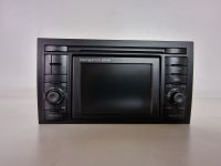 Audi A3 S3 8L Autoradio mit Navigation plus CD 8L0035192D NEU Hessen - Calden Vorschau