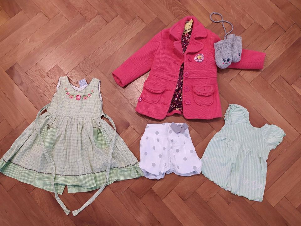 49 Teile Kleiderpaket Baby Mädchen 80/86 teilw. NEU in Magdeburg