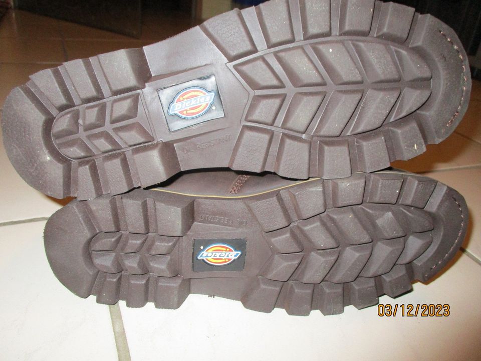 Dickies Arbeits- Sicherheitsschuhe Truckerstiefel Gr 41 UK 7 NEU in Blankenheim