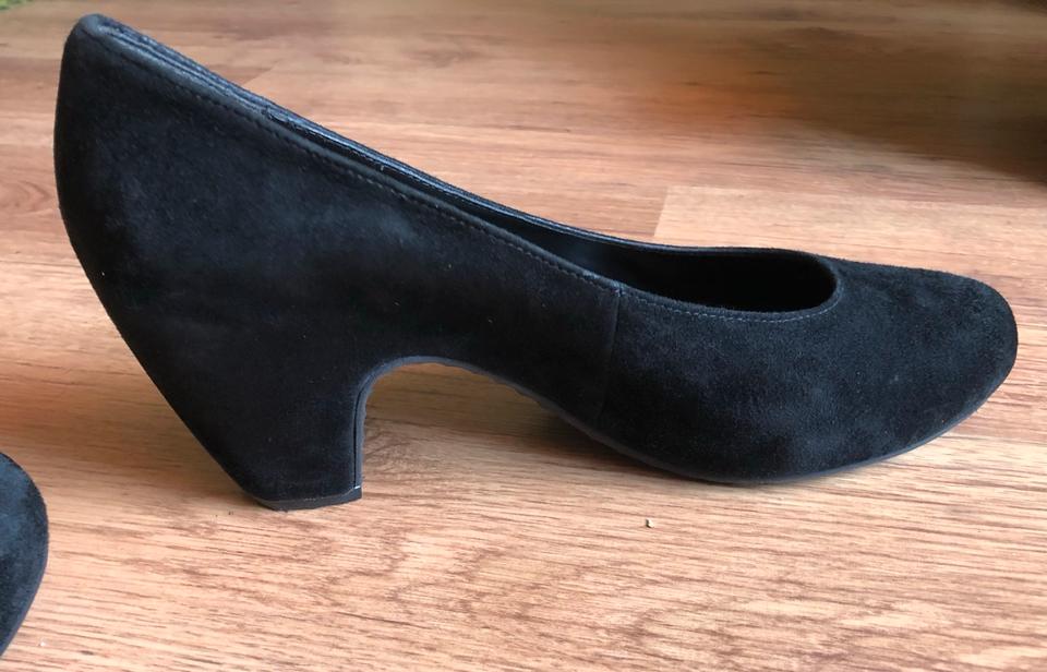 Högl Pumps Sachetto schwarz Wildleder Größe 5,5 / 38 - 38,5 in Berlin