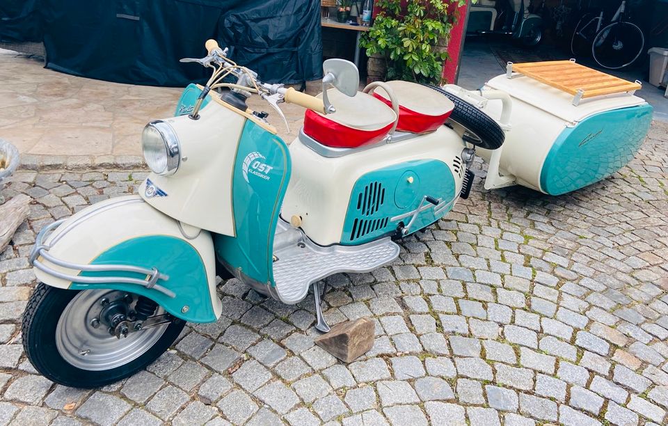 Oldtimer - IWL SR 59 Berliner Roller mit Campi Anhänger - DDR in Leinefelde