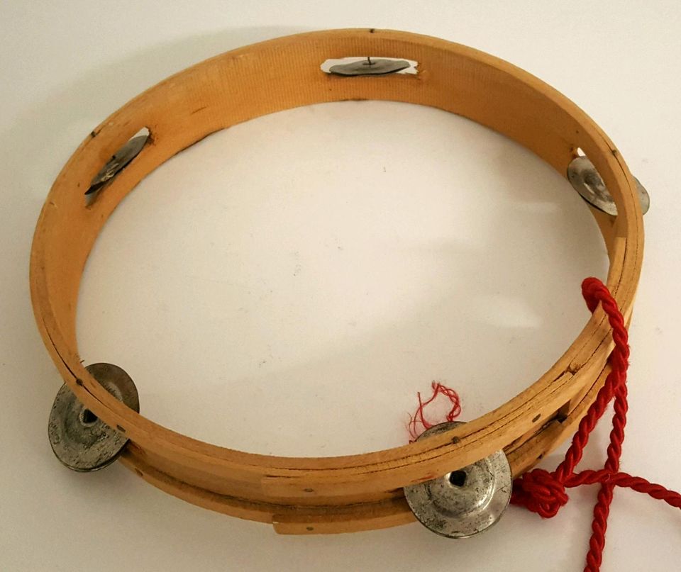 Tambourine Tamburin Rahmentrommel Musik Instrument Schellen Ring in Geilenkirchen