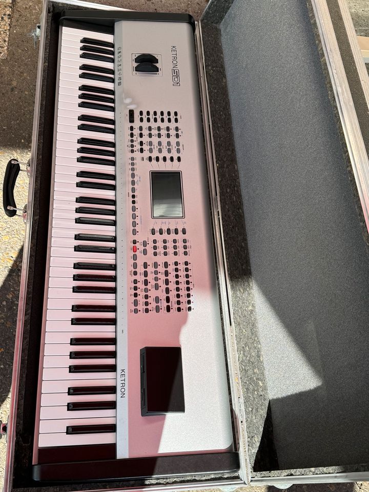 Keyboard Koffer mit Ketron SD 1 in Ahlen