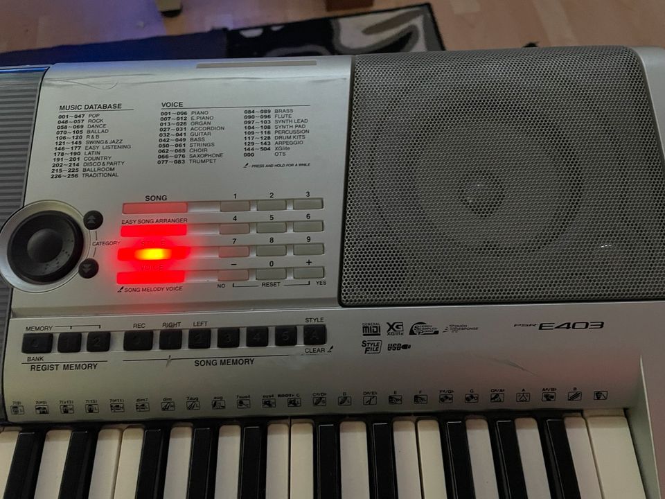 Yamaha PSR E-403 Keyboard in Heidenheim an der Brenz