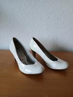 Pumps Lack weiß Via dela Rosa NEU Gr 39 Niedersachsen - Melle Vorschau