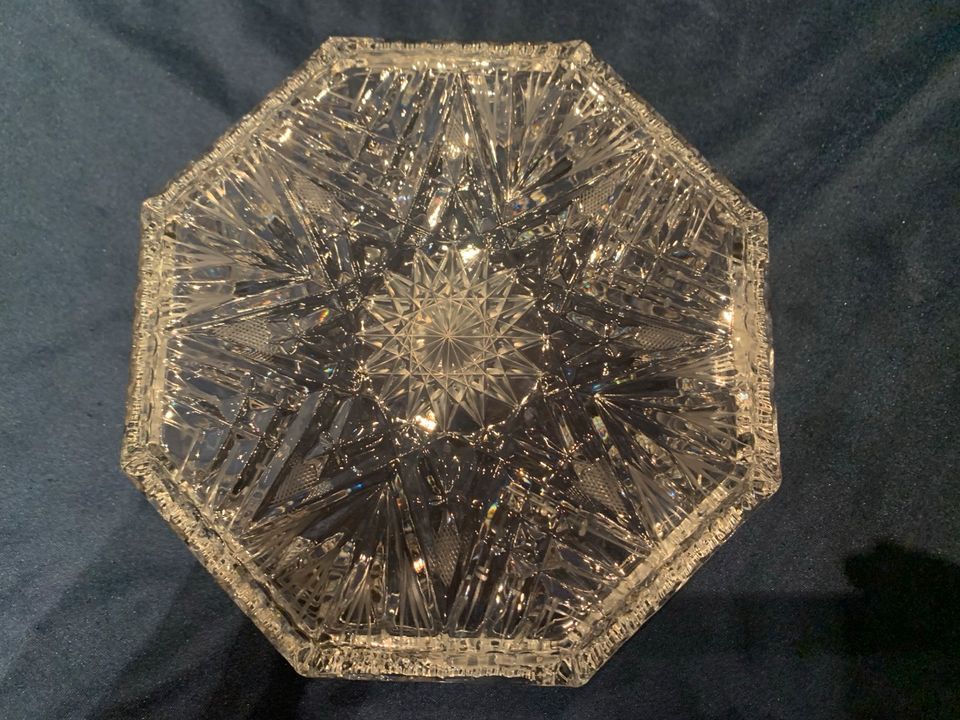 Sehr schöne Kristallschale 8eckig 18 cm Durchm. in Hannover