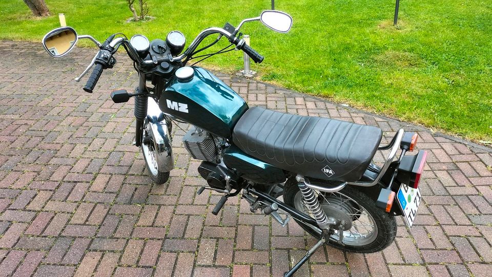 Motorrad 150 ETZ in Remse