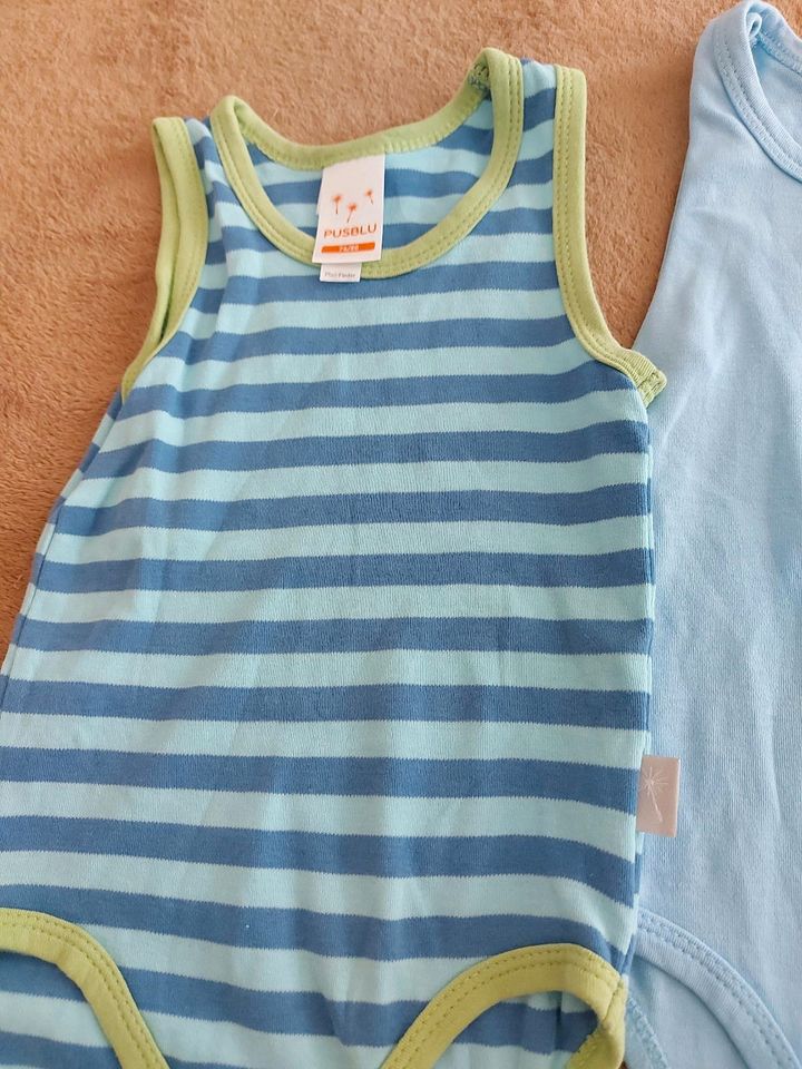 2 Tanktop Bodys Baby Junge Gr 74/ 80 blau in Berlin