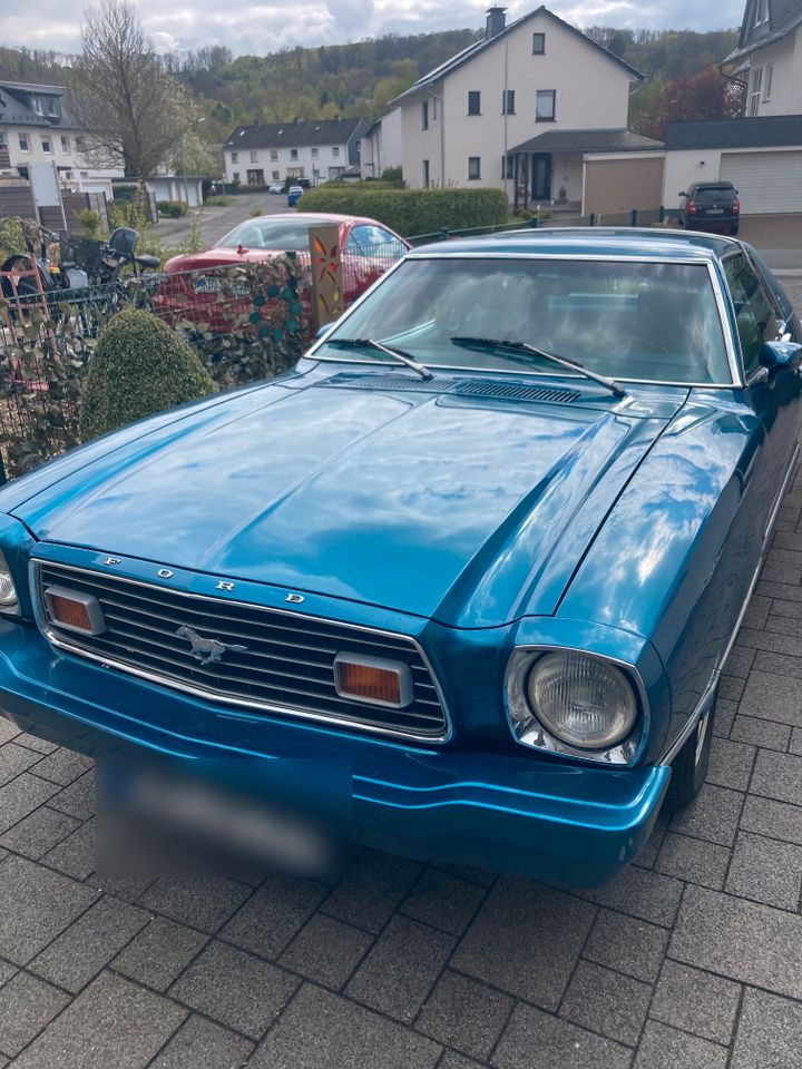 Ford Mustang II 1977 Ghia 2.8 V6 Oldtimer TÜV Neu in Büren