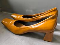 CASADEI Lackschuh Made in Italy 11,5 Pumps currygelb 41,5 - 42 Nordrhein-Westfalen - Minden Vorschau