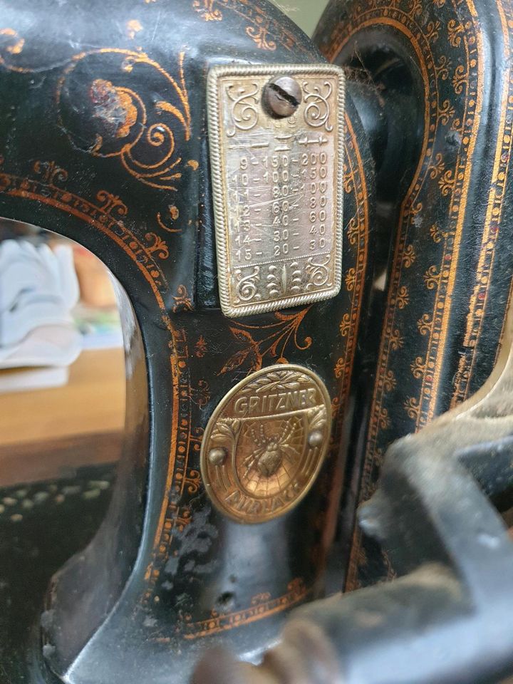 antike GRITZNER Nähmaschine, mit Handkurbel in Birkenfeld