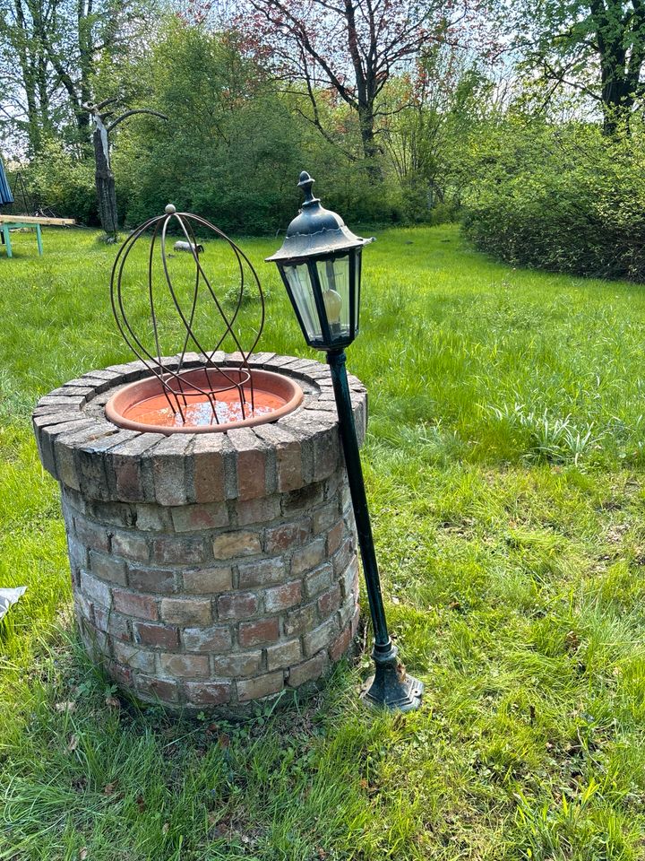 Garten Laterne mit Strom und Glühbirne in Augsburg