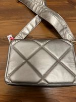 Handtasche Tasche  für Damen  Silber Gold neu Nordrhein-Westfalen - Neuss Vorschau