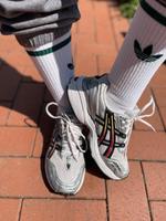 Asics 1090 sneaker Sport Schuhe Laufschuhe super bequem Nordrhein-Westfalen - Minden Vorschau