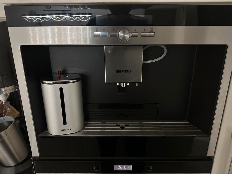 Siemens Einbau Kaffeevollautomat TK76K573 in Gelsenkirchen