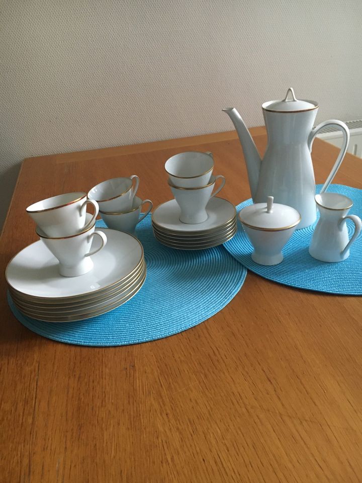 „Rosenthal“ Form2000. Kaffeeservice mit Goldrand , in Heek