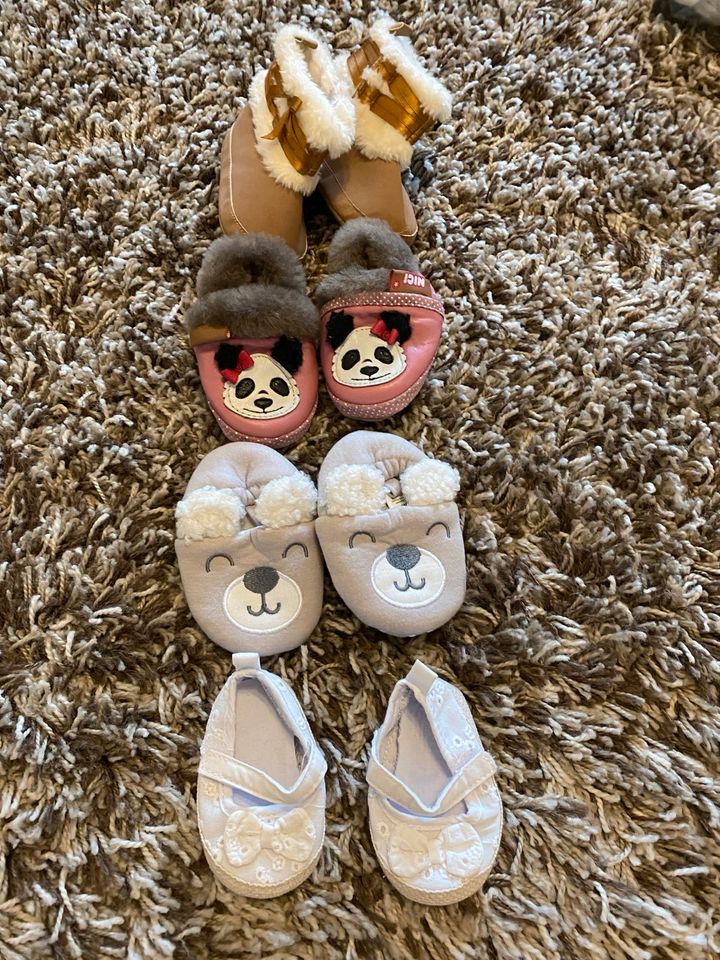 Baby Schuhe in Hahnstätten