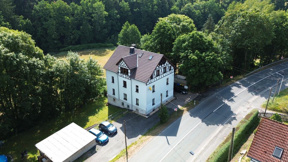 [9,7% Ist-Rendite] MFH mit renovierten, großen Wohnungen nahe Zwickau in Wilkau-Haßlau