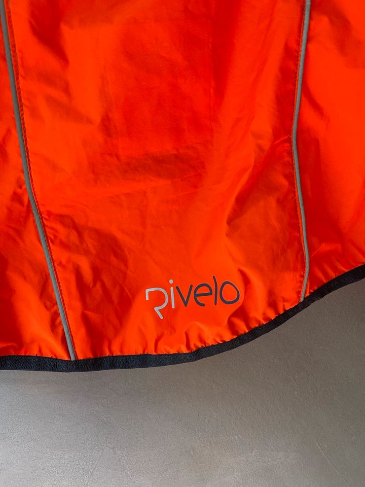 Rivelo Fahrrad-Regenjacke, wind- u. wasserdicht, Gr. L, rot in Leonberg