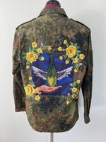 NEU Designer Einzelstück Armeejacke „champagne“ Gr. 36/38 Unikat Berlin - Reinickendorf Vorschau