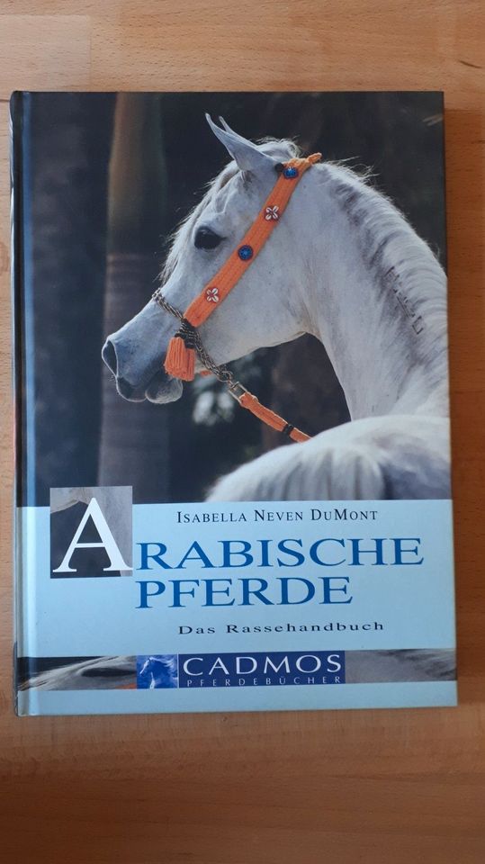Buch Arabische Pferde, das Rassehandbuch in Rettershain