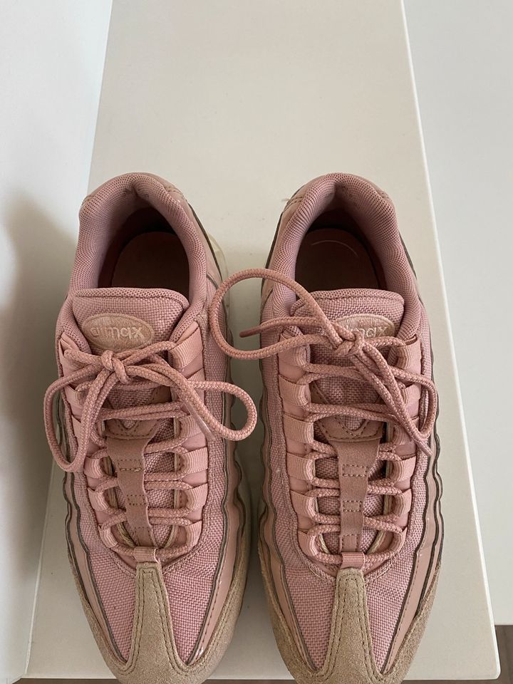 Nike airmax 95 Gr. 38 rosa in Herford