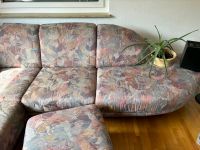 Großes Sofa mit einem Fußteil abzugeben Couch Stuttgart - Vaihingen Vorschau