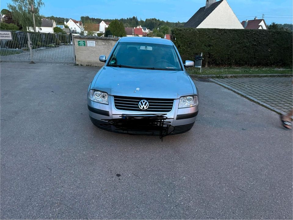 Ich verkaufe für ein kumpel ein VW Passat in Diedorf