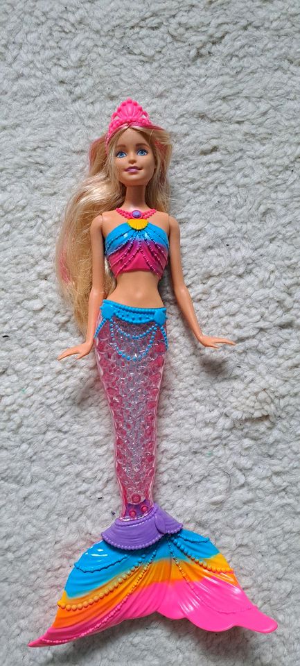 Barbie Puppe dreamtopia Regenbogen Meerjungfrau LED  kann blinken in Trittau