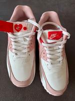Nike Air Max Sonderedition „Valentine“ Größe 38 NEUWERTIG Bayern - Hösbach Vorschau