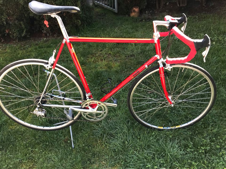 Cinelli Supercorsa rosso Ferrari RH 58 in Waiblingen