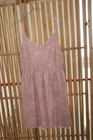 Vero Moda Kleid V-Ausschnitt Spitze Sommerkleid M Rheinland-Pfalz - Nierstein Vorschau