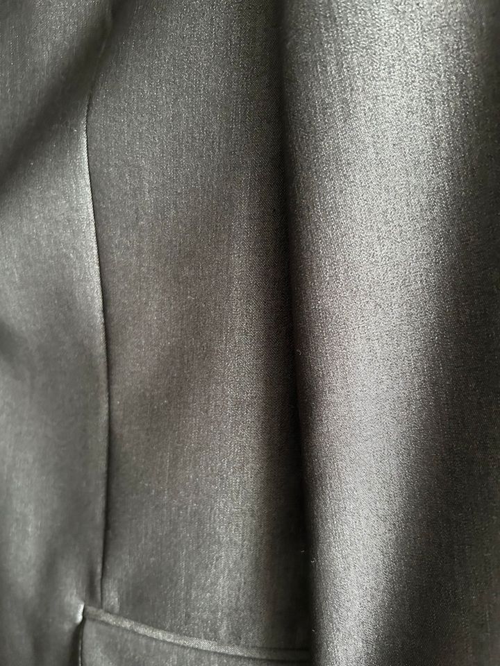 Anzug grau kaum getragen Herren in Renchen