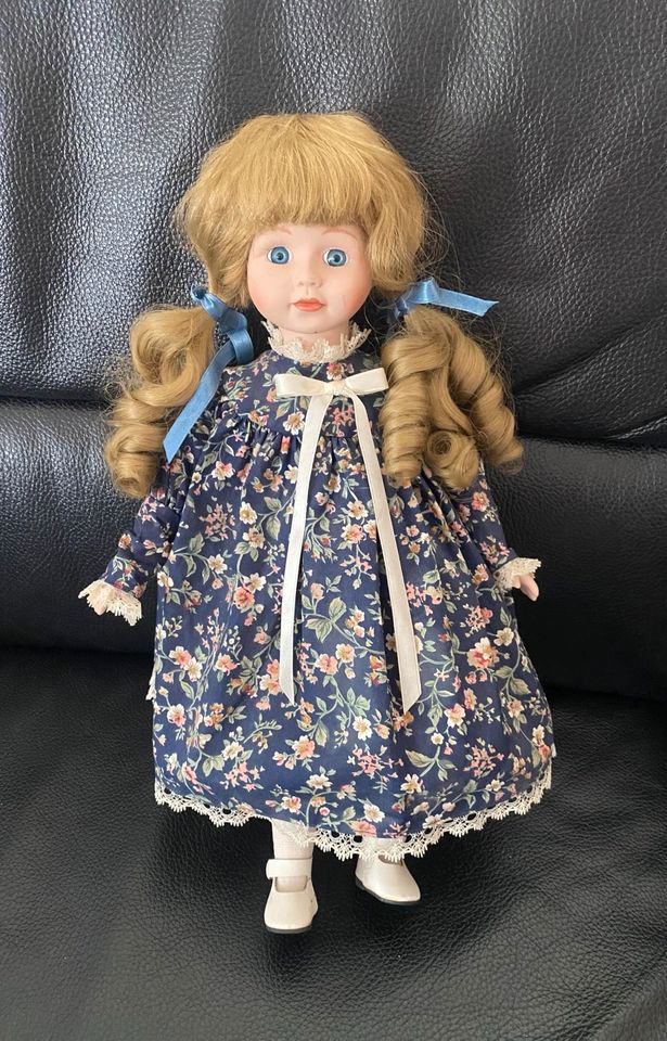 Porzellan Puppe in Hamm