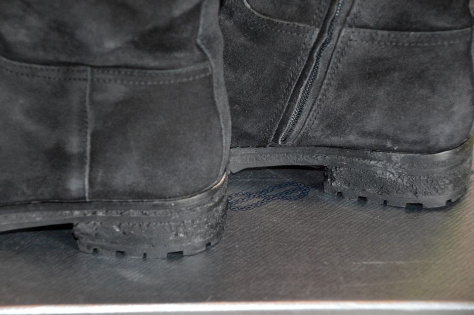 Prada Milano Boots Stiefel Stiefelette Schuhe 32 mit Karton NP200 in Heppenheim (Bergstraße)