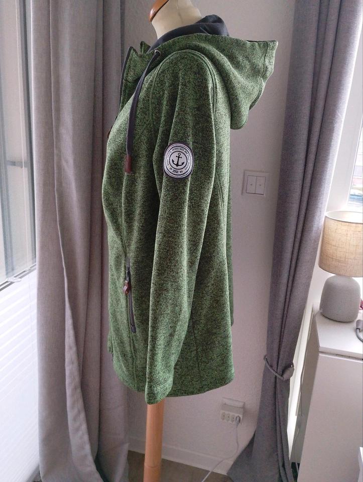 tolle lange Strickjacke mit Kapuze Gr. 44/46 grün - schwarz in Lübeck