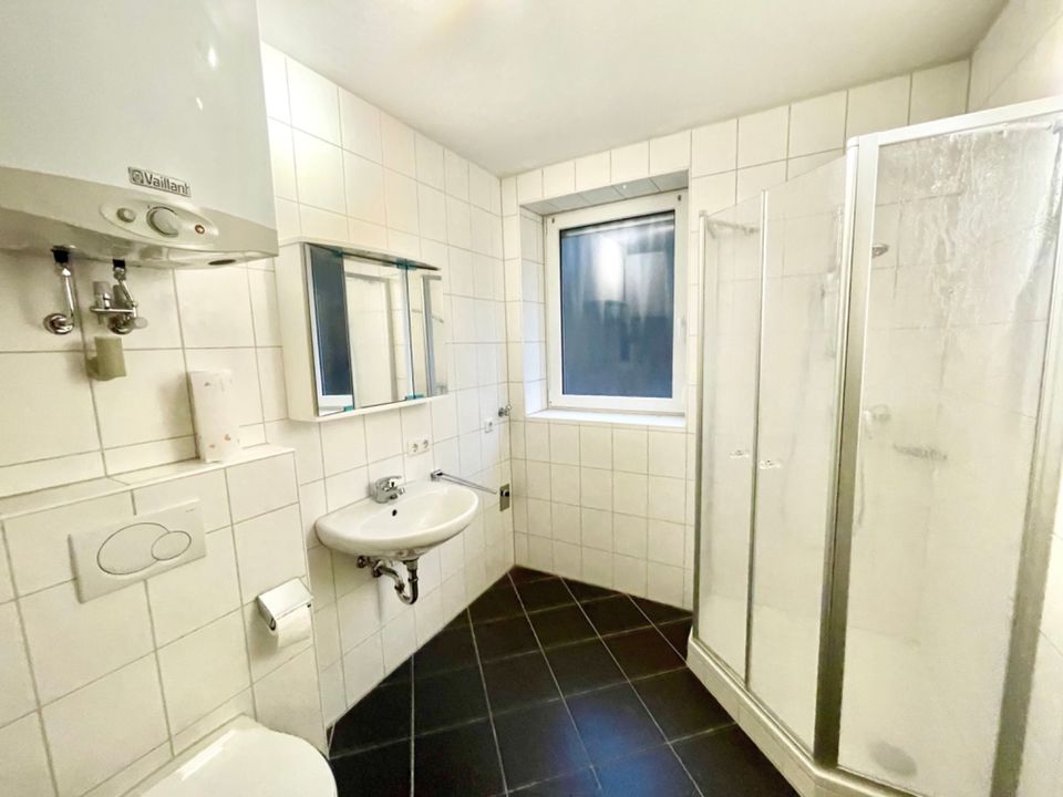 Bereits frei! Attraktive 3-Zimmer-Wohnung mit großem Südwestbalkon & ca. 74,1 qm im obersten Stock in Creußen