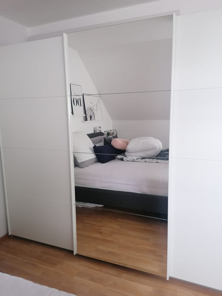 Kleiderschrank Schlafzimmerschrank mit Spiegeltür in Recklinghausen