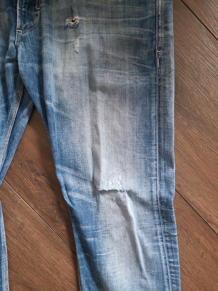 Diesel Jeans Größe 33, destroyed Waschung in Bochum