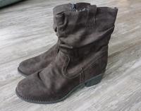 Braune Stiefel gr. 39 ESMARA Hessen - Solms Vorschau