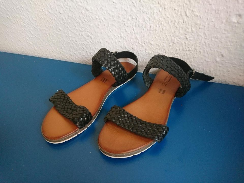 Leder Sandalen Schwarz Flechtriemen in Leipzig