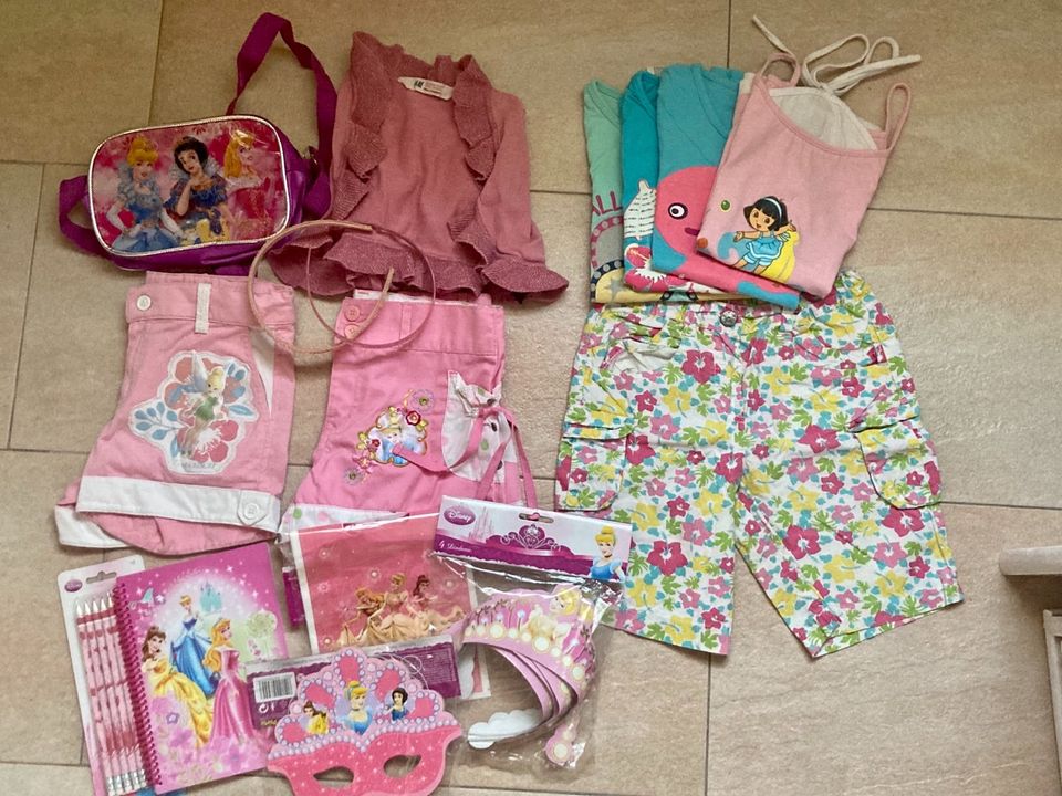 Paket Mädchen Kleidung Gr. 128 /Disney Prinzessinen Krimskrams in Bayern -  Schwanstetten | eBay Kleinanzeigen ist jetzt Kleinanzeigen