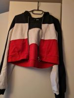 Sweatshirt Jacke blau weiß rot kurz Kapuze S 36 Nordrhein-Westfalen - Porta Westfalica Vorschau