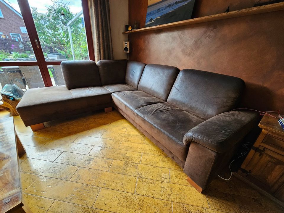 Verschenke braune L Couch in Berlin