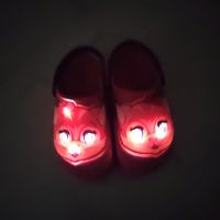 Crocs Rosa Katze blinkt J1 Gr 32-33 Led Licht Nordrhein-Westfalen - Erkrath Vorschau