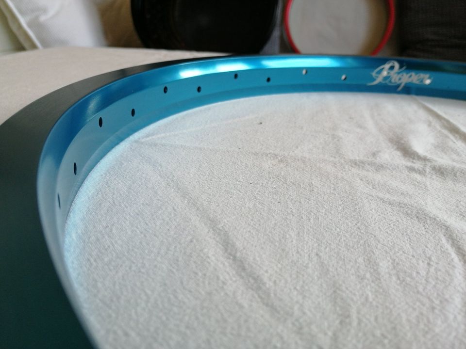 PROPER Lite BMX Felge Rim 20" 32H blau & weiss NOS neu in Neunkirchen-Seelscheid